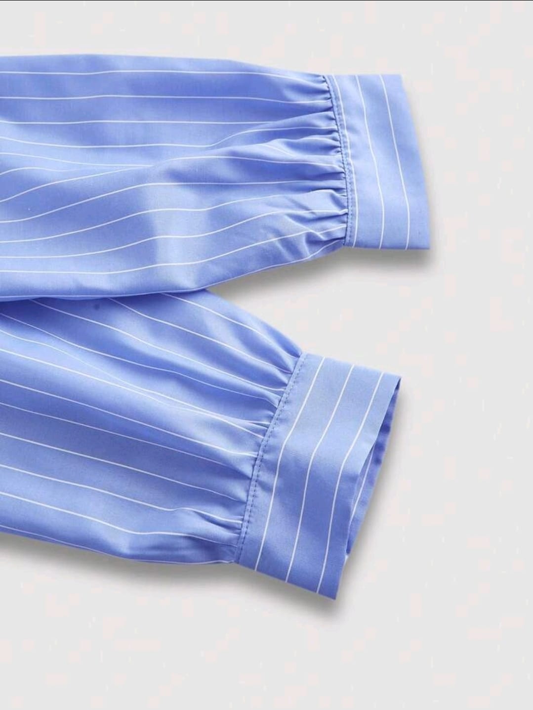 SHEIN MOD Robe femme à manches longues avec volants, imprimé rayures bleues et blanches, croisé sur le devant.