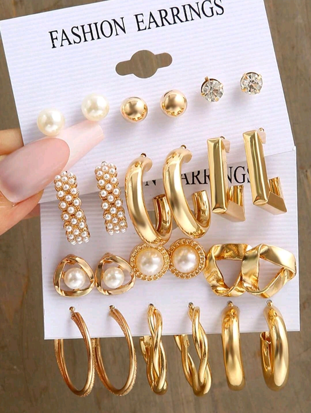 24 pièces/12 paires Ensemble de boucles d'oreilles en perle pour femmes, style élégant convenant pour le port quotidien, les rendez-vous, les fêtes, cadeau de vacances