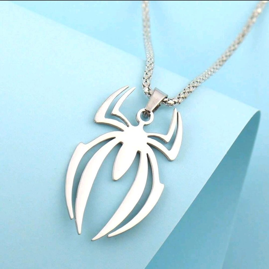 1 Nouveau Produit Logo D'araignée Périphérique Personnalisé De Film Et Télévision Pendentif En Acier Inoxydable Mode Collier De Bijoux En Acier Titanique Pour Hommes