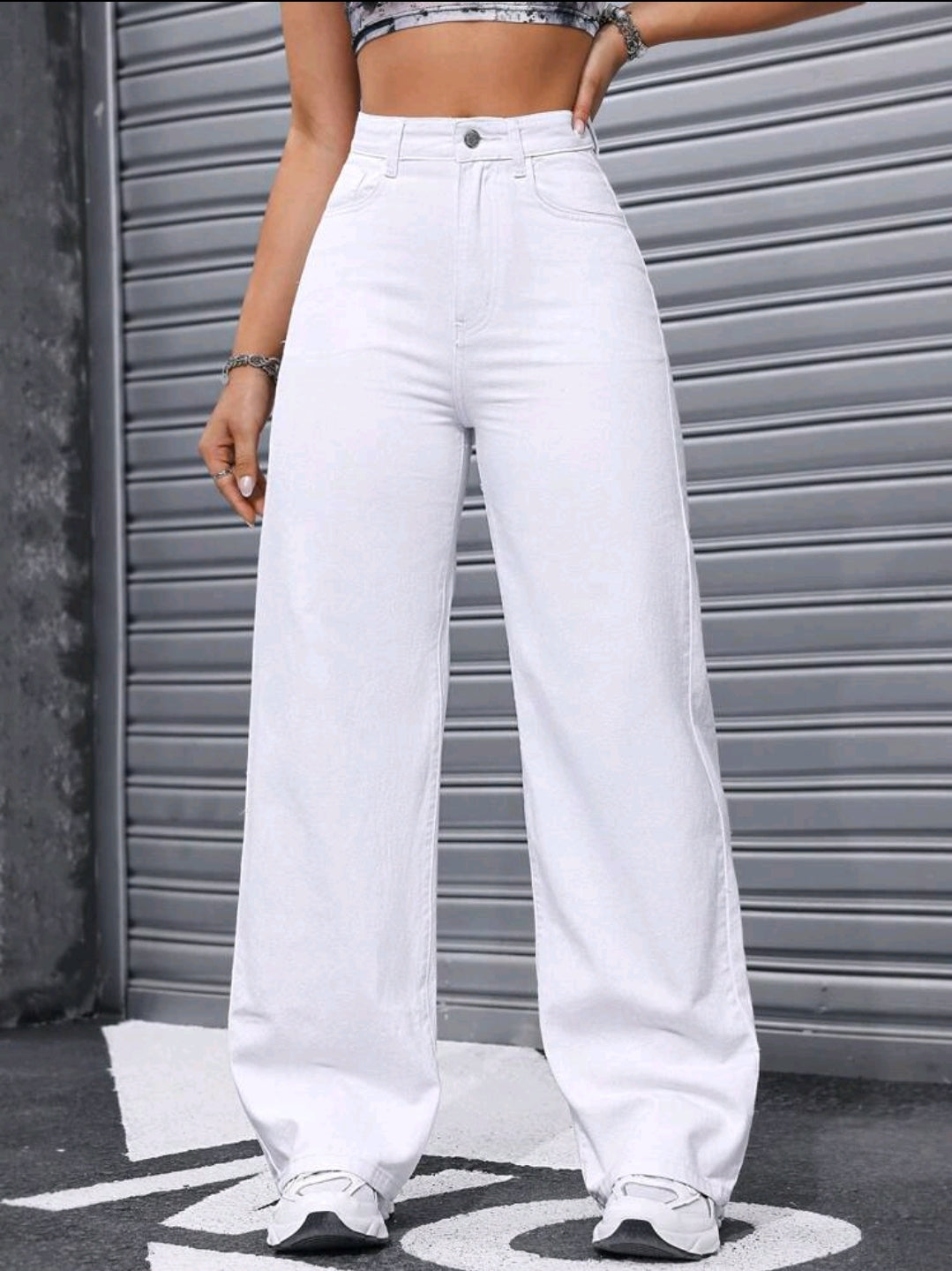 Pantalon en denim décontracté pour femmes au look élégant, de couleur unie