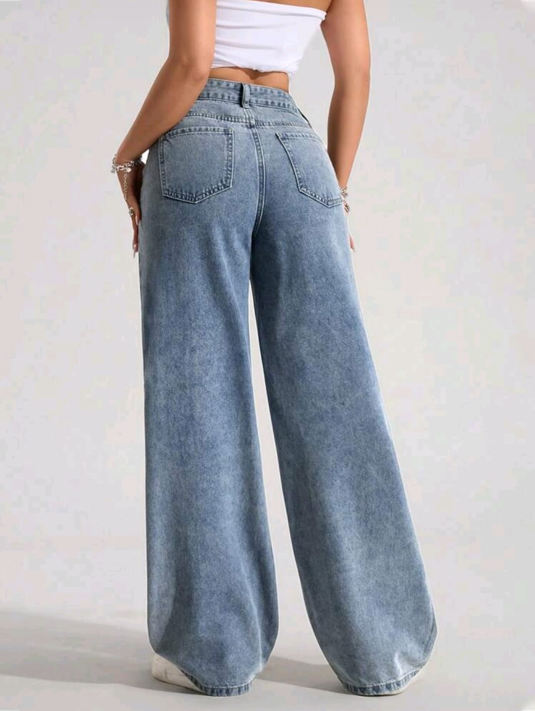 Jeans en denim délavé à taille haute ample et évasé, style décontracté