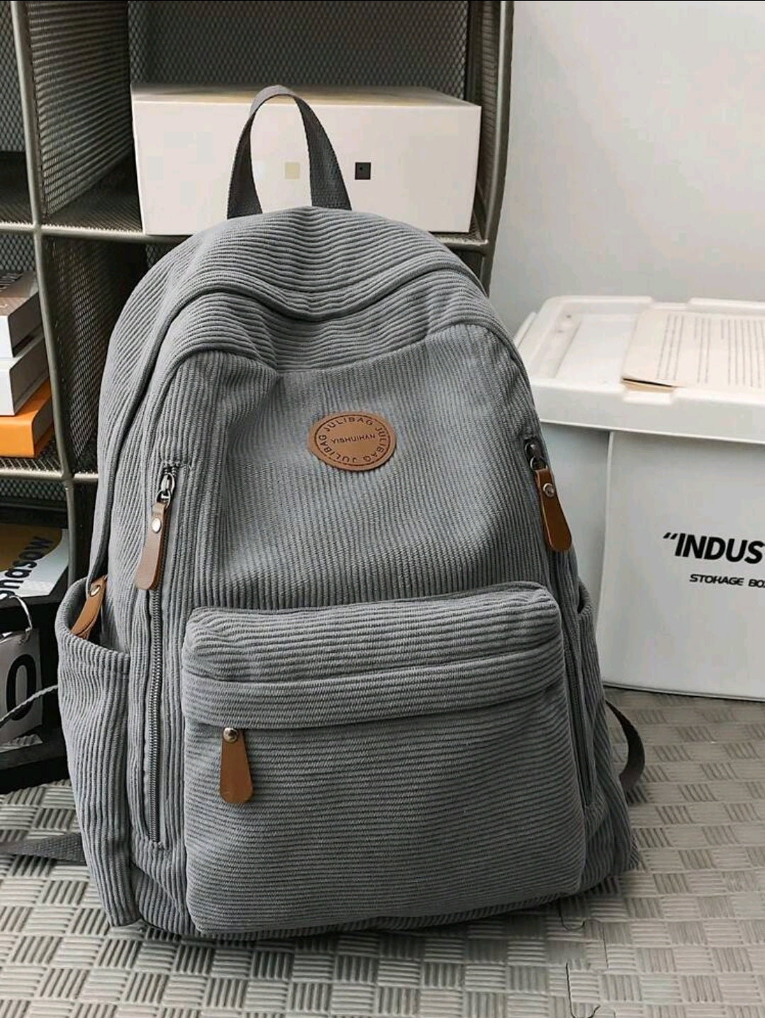 Sac à dos minimaliste de grande capacité en couleur unie