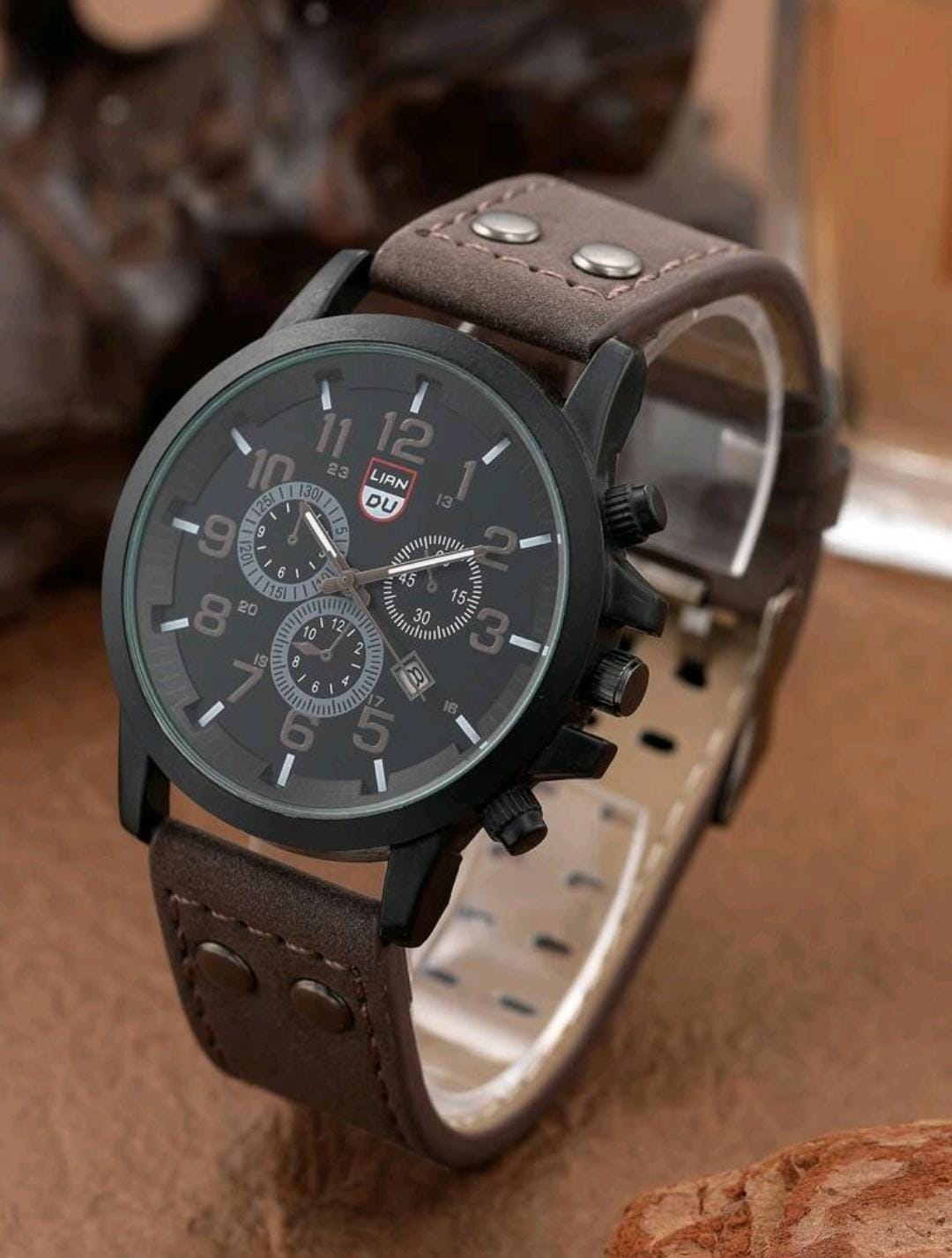 Montre homme décontractée à cadran rond à quartz avec bracelet en PU