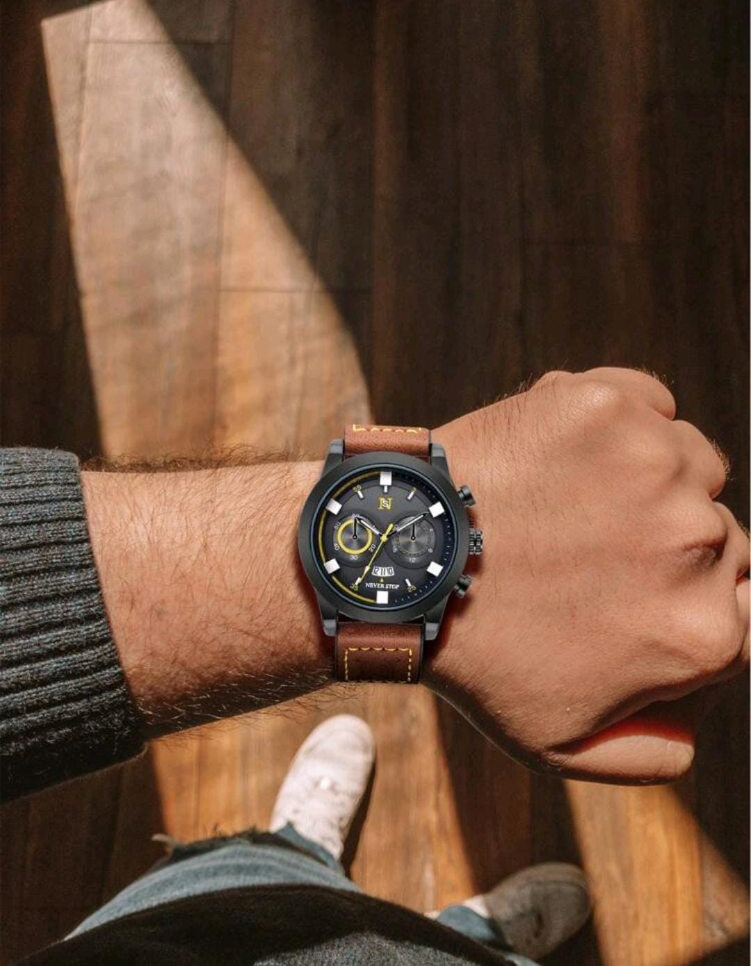 Montre calendrier lumineux à pile sèche à la mode homme avec bracelet en cuir