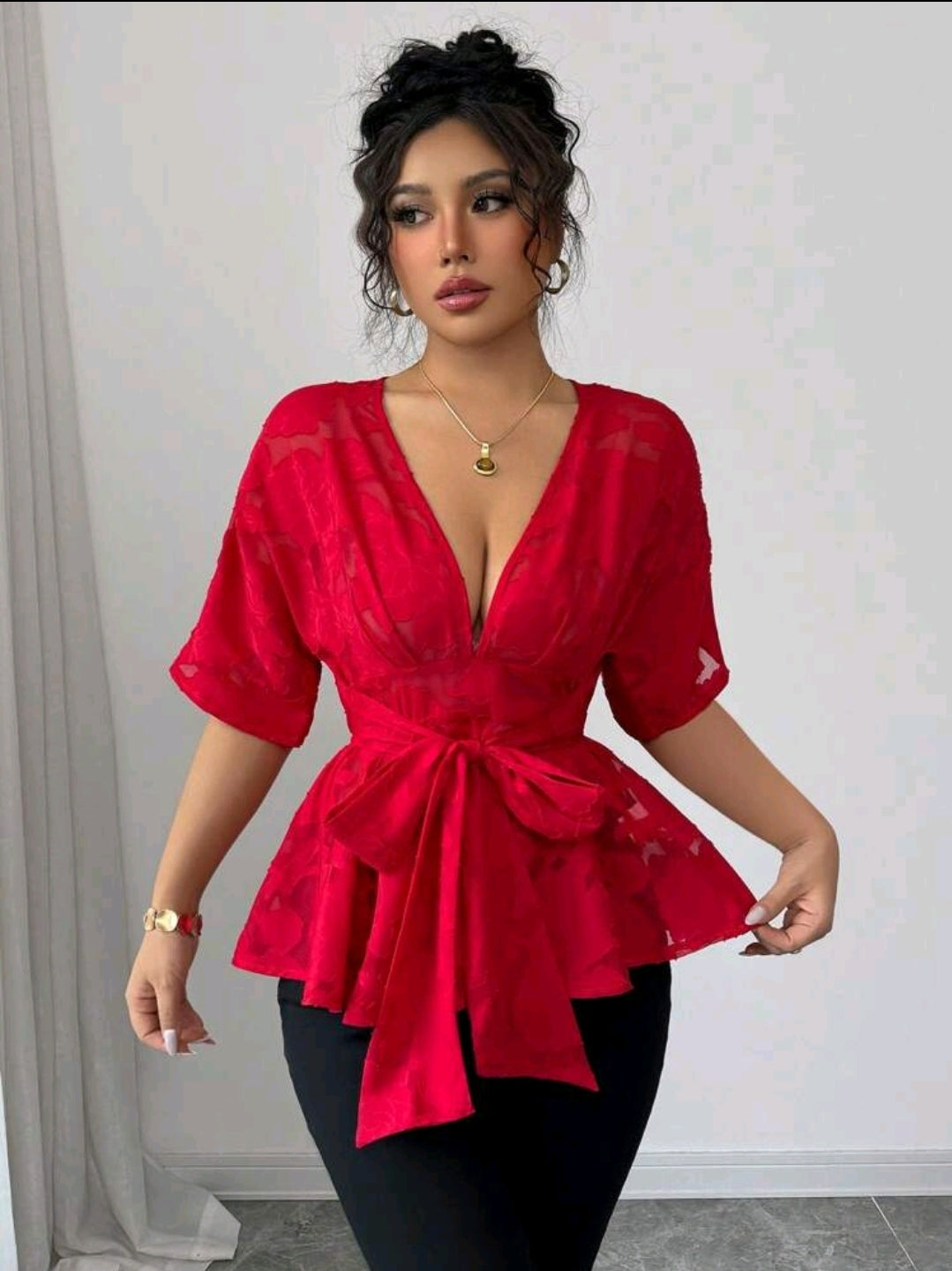 Elenzga Élégante chemisier femme à col V profond sexy en maille rouge jacquard, manches courtes, taille cintrée avec nœud papillon devant
