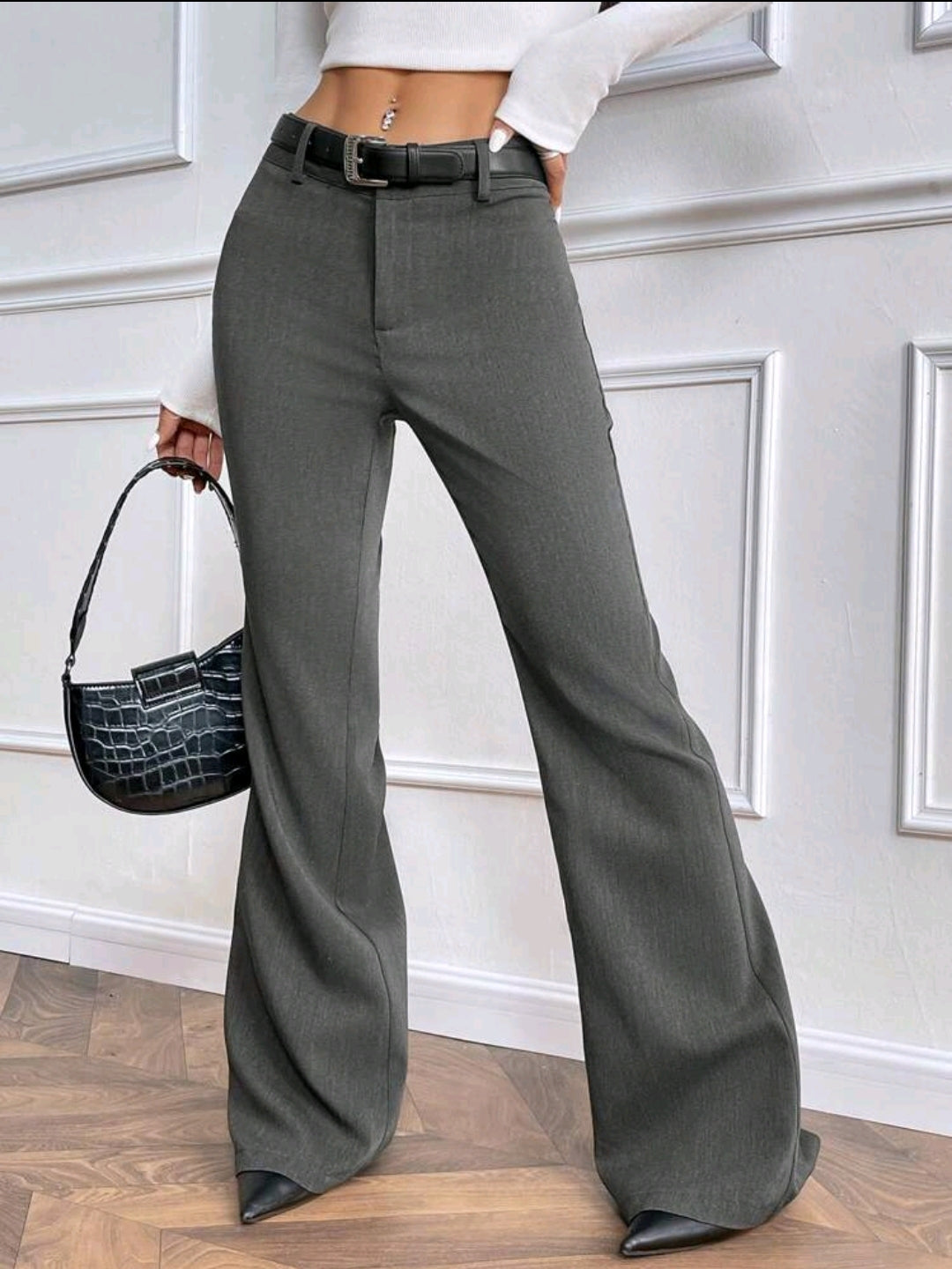 Rafferiza Pantalon évasé à taille basse et ouverture devant pour femmes