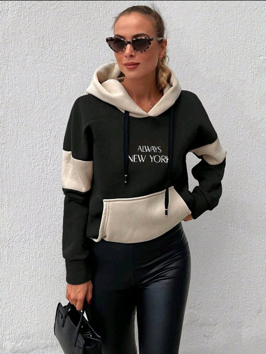 Cottnline Sweat-shirt à capuche avec poche kangourou colorbloquée, épaules tombantes, cordon de serrage, avec slogan brodé