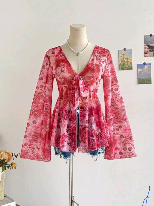 Soleia Blouse asymétrique avec col V, manches papillon et attache devant, imprimé léopard rétro. Style vacances pour l'automne