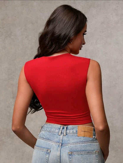 SHEIN BAE Top décontracté pour femmes à ourlet asymétrique froncé et sans manches, convient pour le trajet domicile-travail