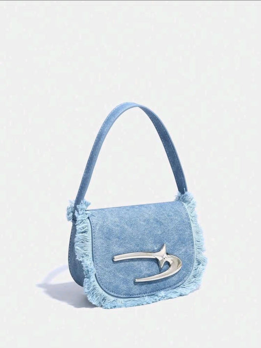 Jean Bleu Mini Demi Lune Sac De Selle Avec À Franges Décoration Et À Rabat Couverture , Adapté Pour Rencontre Ou Voyage