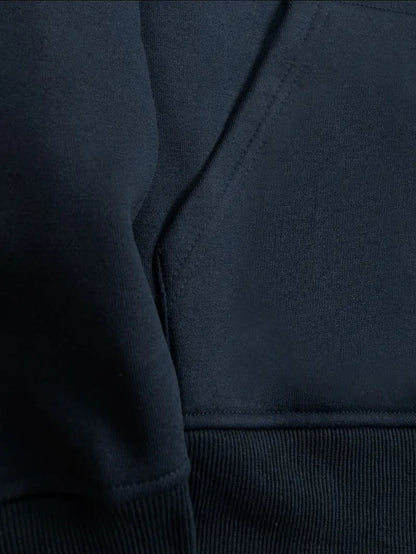 Pull-over Graphique Créature Infernale pour Hommes - Imprimé Noir et Blanc avec Poche Kangourou, 100% Polyester