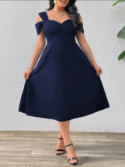 Privéa Robe évasée pour femmes grandes tailles à col V noir, épaules dénudées