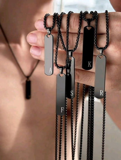 26 pièces Collier pendentif en acier inoxydable avec alphabet