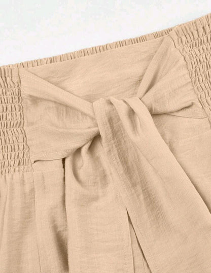 Ensemble de débardeur court à volants sans bretelles à manches bouffantes et pantalon large pour le style vacances d'été à la plage