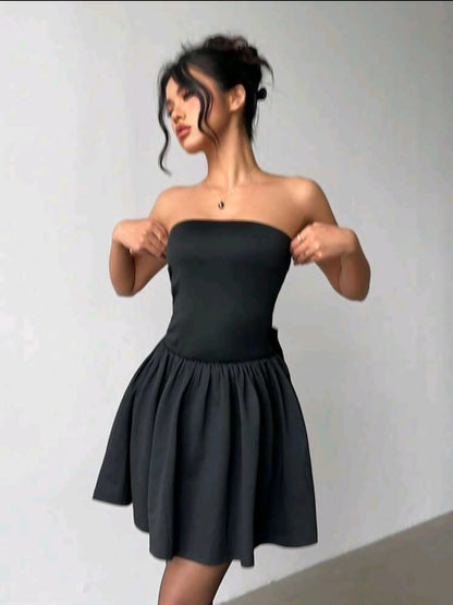 Aloruh Robe moulante élégante noire et moderne sans bretelles, très courte avec un nœud papillon, pour femmes, à porter pour la Saint-Valentin ou la remise des diplômes
