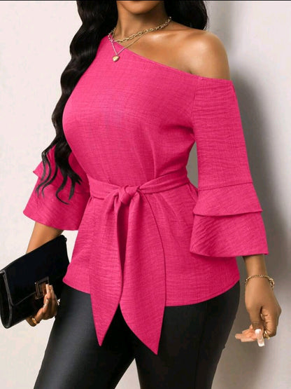 Lyxana Chemise à col asymétrique avec manches volantées effet denim couleur unie avec lien