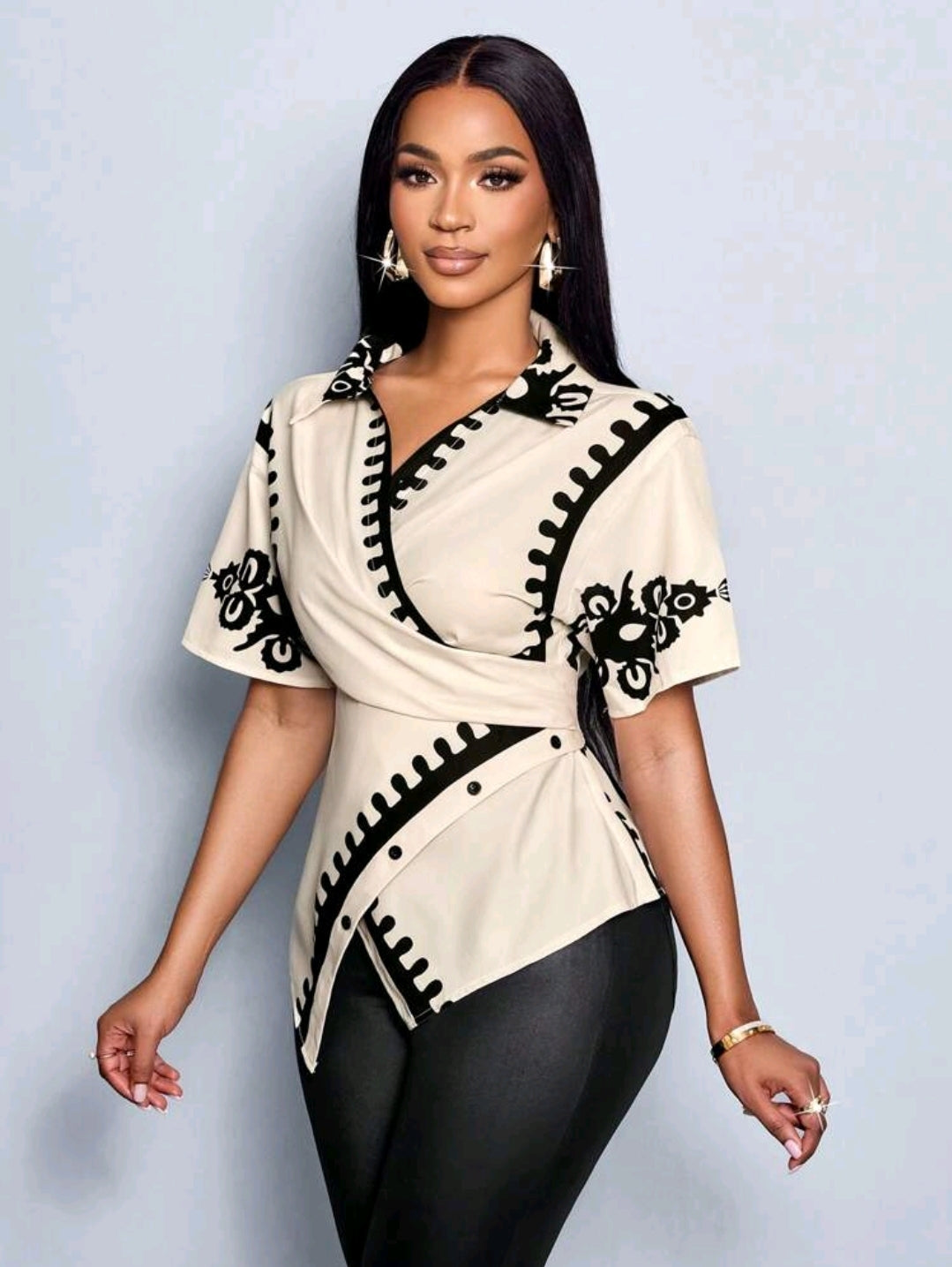 SOLERSUN Blouse élégante pour femmes avec manches chauve-souris, taille resserrée et imprimé, style croisé