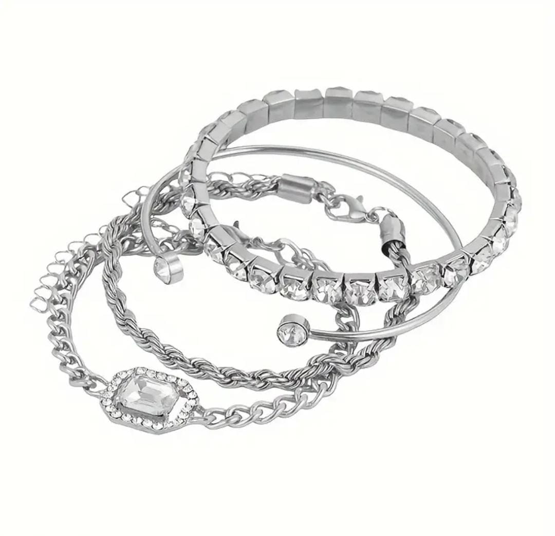 Ensemble de 4 Bracelets pour Femmes de Style Punk Exagéré avec Chaîne Torsadée et Strass