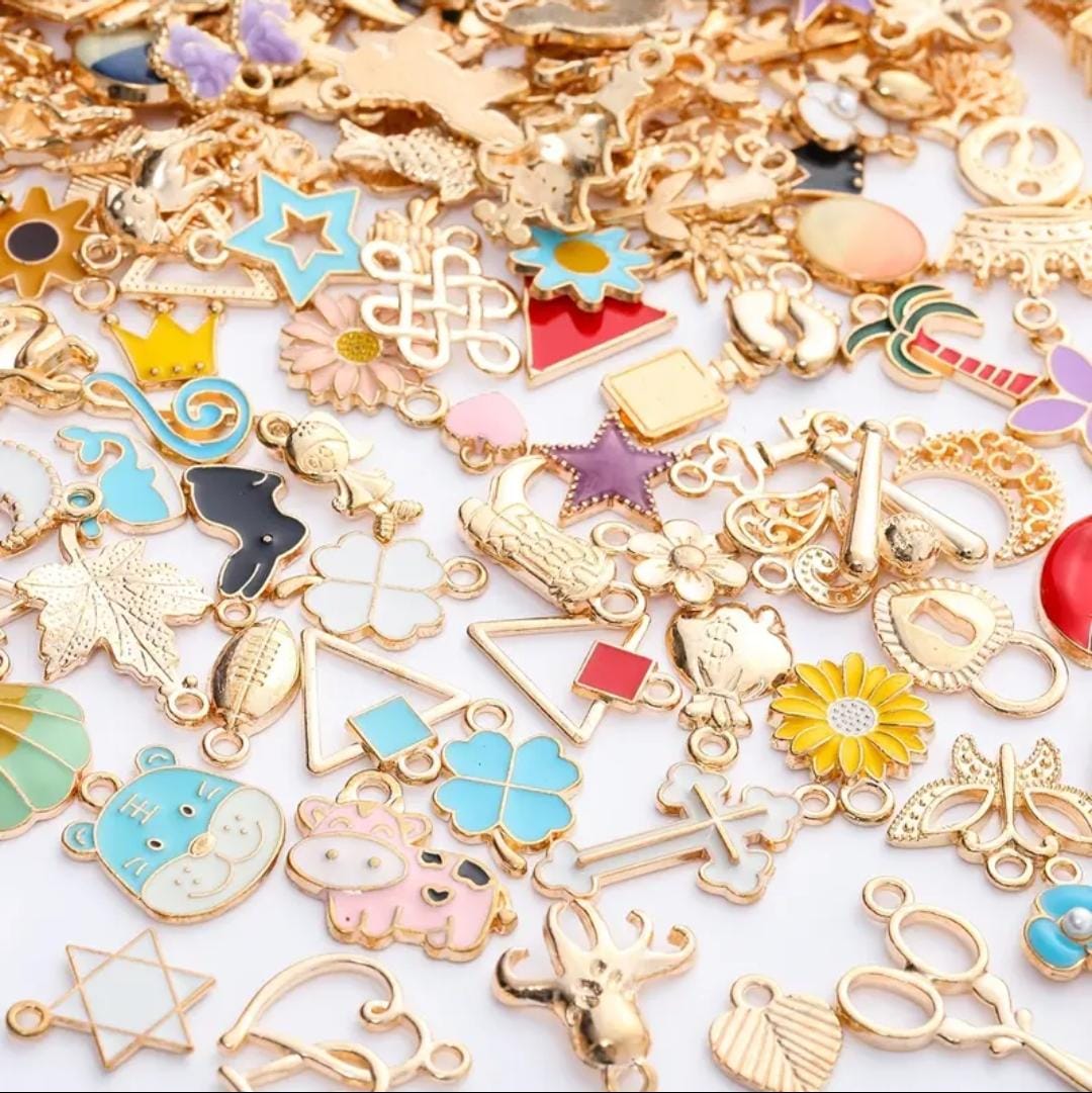 200/300/400pcs Assortiment de breloques en alliage de zinc pour la fabrication de bijoux